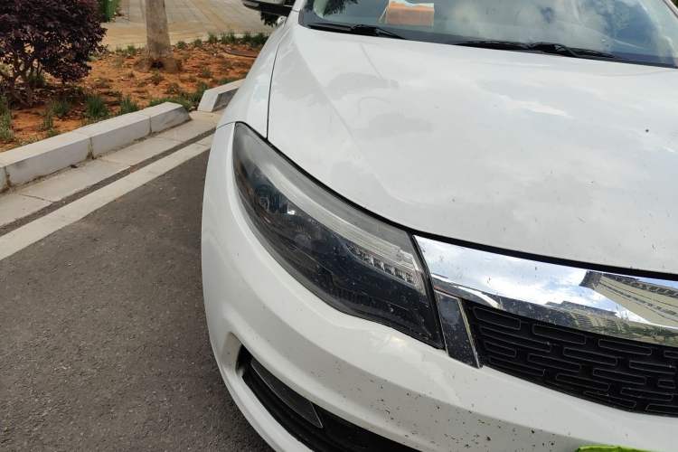 Used Qoros 3 2018 Sedan 1.6L Automatic Leading Model Right Front Headlight