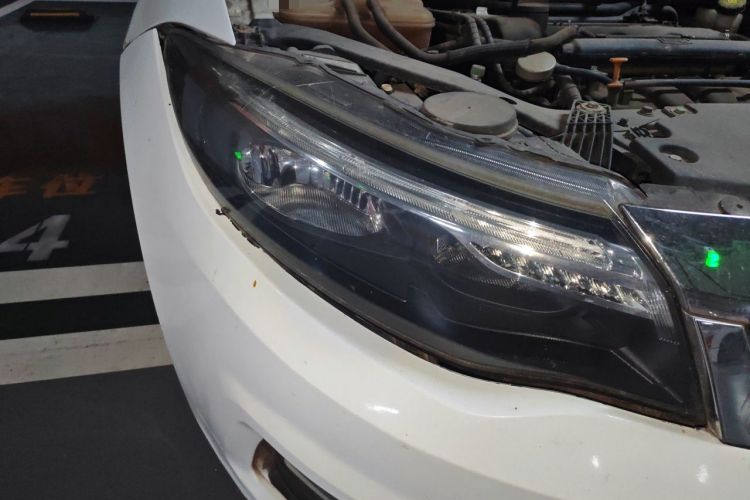 Used Qoros 3 2018 Sedan 1.6L Automatic Leading Model Right Front Headlight