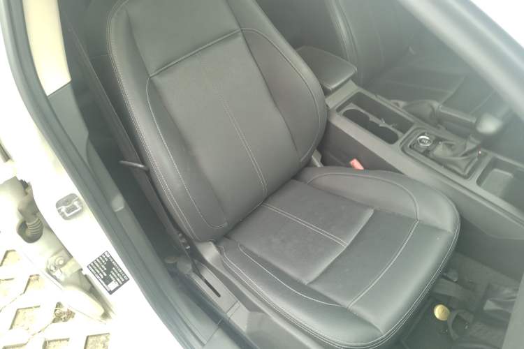 Used Qoros 3 2018 Sedan 1.6L Automatic Leading Model Right Front Seat