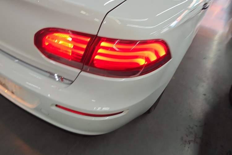 Used Qoros 3 2018 Sedan 1.6L Automatic Leading Model Right Rear Taillight