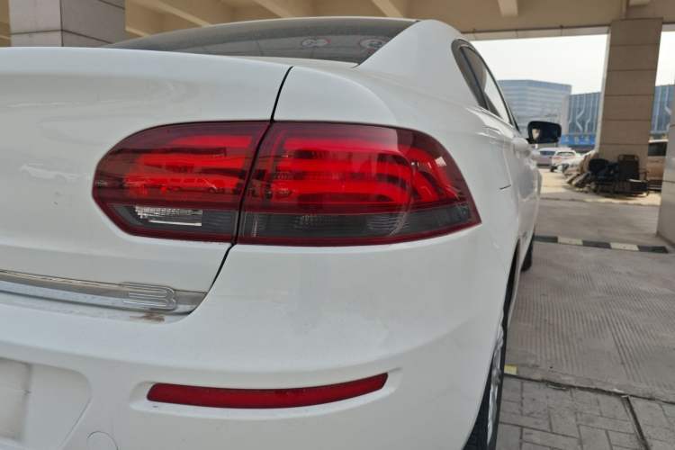 Used Qoros 3 2018 Sedan 1.6L Automatic Leading Model Right Rear Taillight