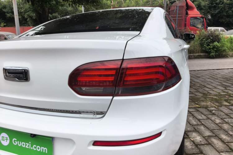 Used Qoros 3 2018 Sedan 1.6L Automatic Leading Model Right Rear Taillight