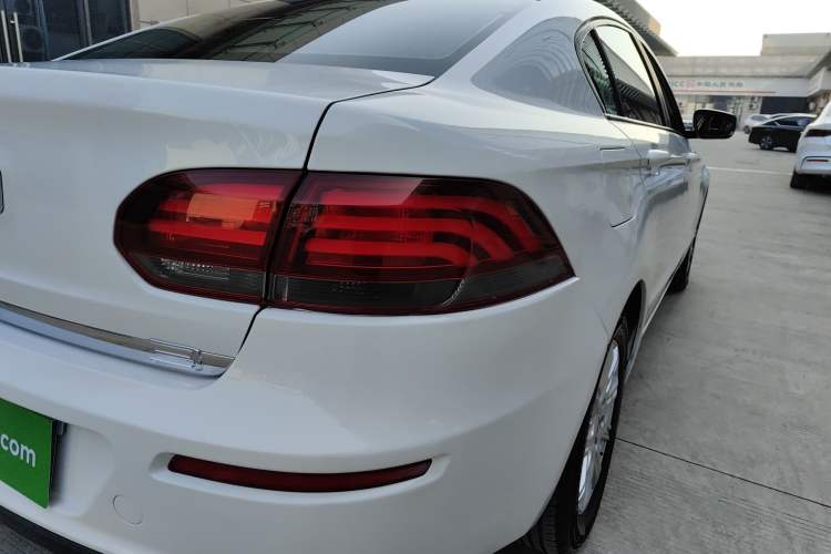 Used Qoros 3 2018 Sedan 1.6L Automatic Leading Model Right Rear Taillight
