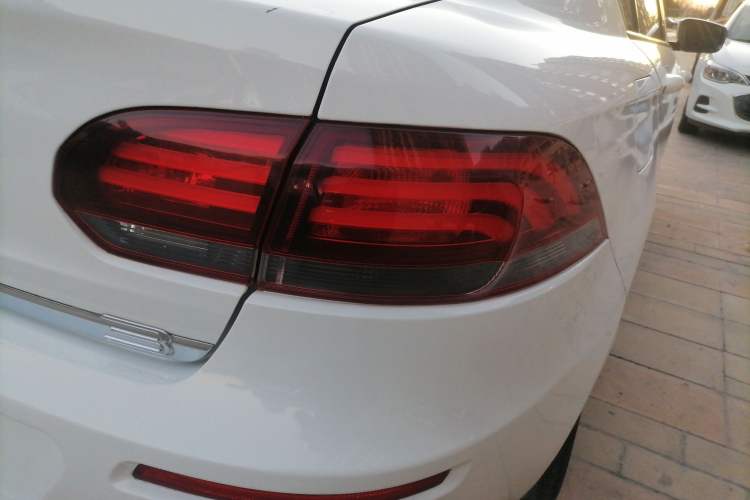Used Qoros 3 2018 Sedan 1.6L Automatic Leading Model Right Rear Taillight