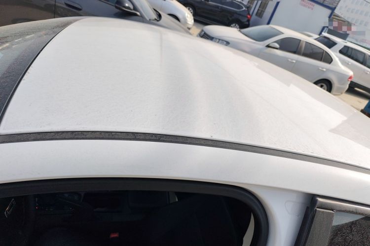 Used Qoros 3 2018 Sedan 1.6L Automatic Leading Model Roof