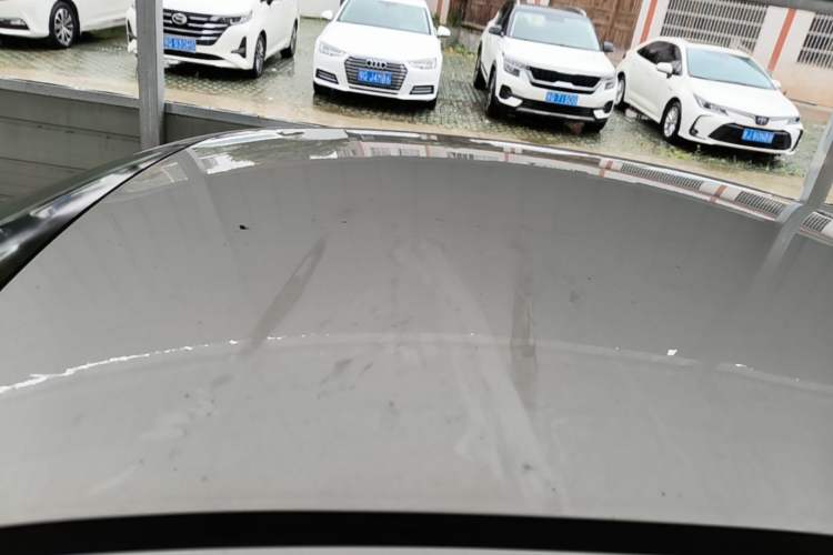 Used Qoros 3 2018 Sedan 1.6L Automatic Leading Model Roof