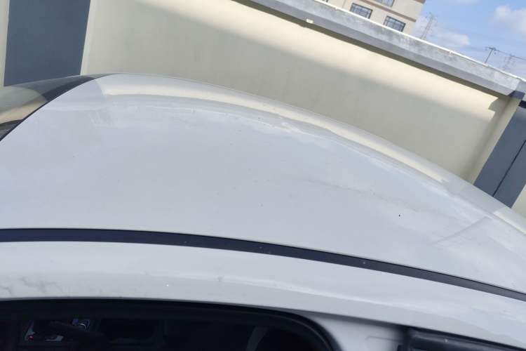 Used Qoros 3 2018 Sedan 1.6L Automatic Leading Model Roof