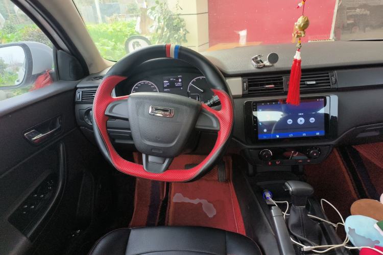 Used Qoros 3 2018 Sedan 1.6L Automatic Leading Model Steering Wheel