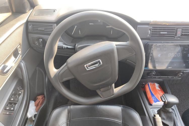 Used Qoros 3 2018 Sedan 1.6L Automatic Leading Model Steering Wheel