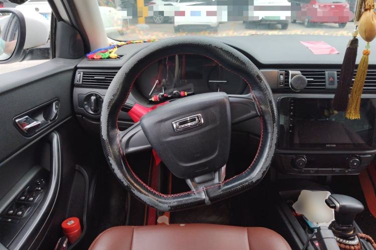 Used Qoros 3 2018 Sedan 1.6L Automatic Leading Model Steering Wheel