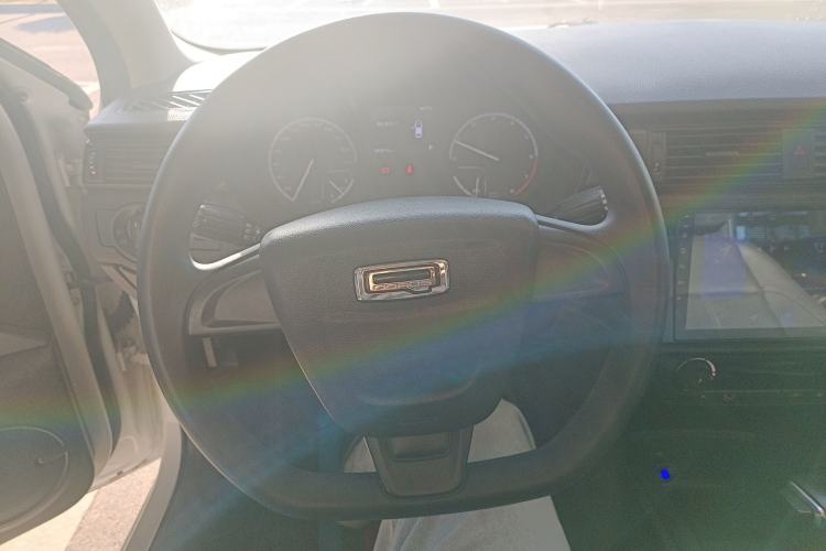 Used Qoros 3 2018 Sedan 1.6L Automatic Leading Model Steering Wheel