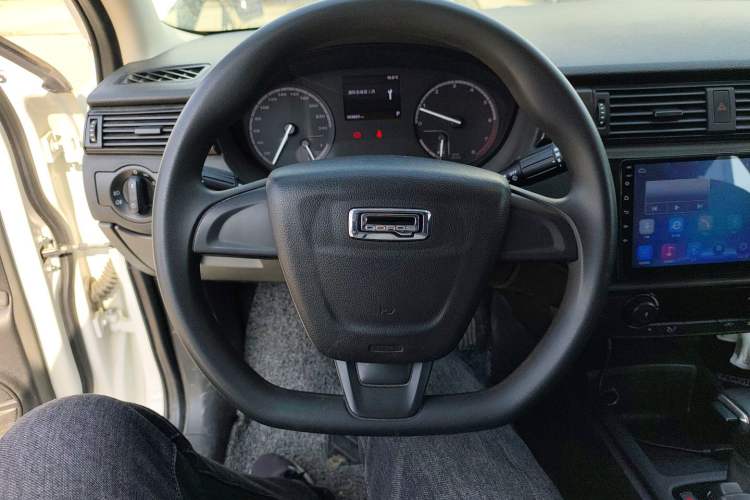 Used Qoros 3 2018 Sedan 1.6L Automatic Leading Model Steering Wheel
