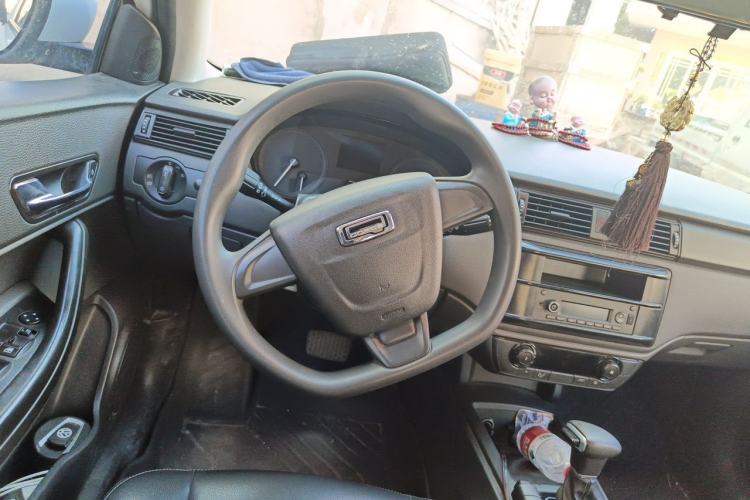 Used Qoros 3 2018 Sedan 1.6L Automatic Leading Model Steering Wheel