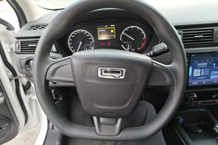 Used Qoros 3 2018 Sedan 1.6L Automatic Leading Model Steering Wheel
