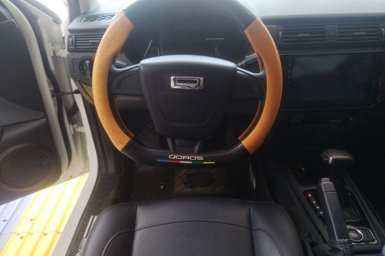 Used Qoros 3 2018 Sedan 1.6L Automatic Leading Model Steering Wheel
