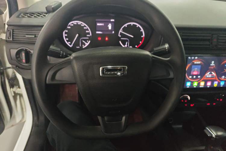 Used Qoros 3 2018 Sedan 1.6L Automatic Leading Model Steering Wheel