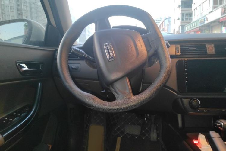 Used Qoros 3 2018 Sedan 1.6L Automatic Leading Model Steering Wheel