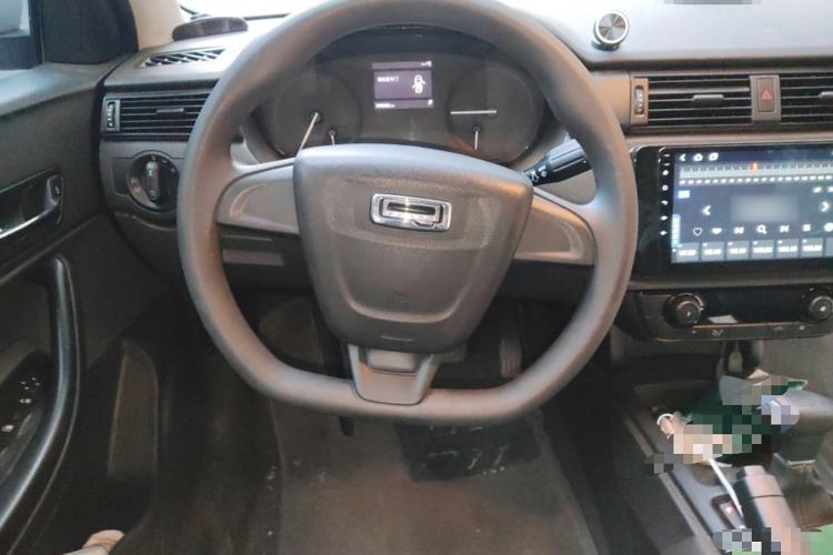 Used Qoros 3 2018 Sedan 1.6L Automatic Leading Model Steering Wheel