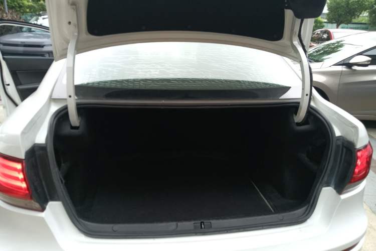 Used Qoros 3 2018 Sedan 1.6L Automatic Leading Model Trunk