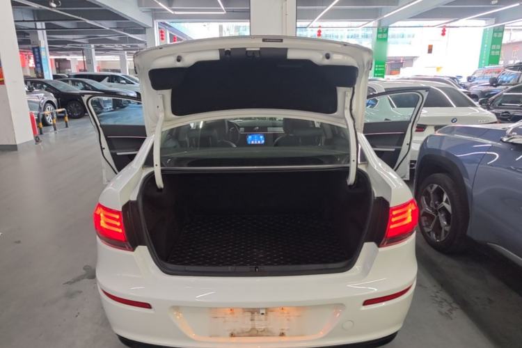 Used Qoros 3 2018 Sedan 1.6L Automatic Leading Model Trunk