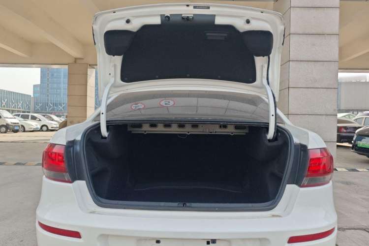 Used Qoros 3 2018 Sedan 1.6L Automatic Leading Model Trunk