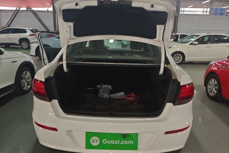 Used Qoros 3 2018 Sedan 1.6L Automatic Leading Model Trunk