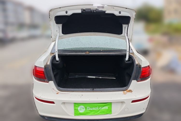 Used Qoros 3 2018 Sedan 1.6L Automatic Leading Model Trunk