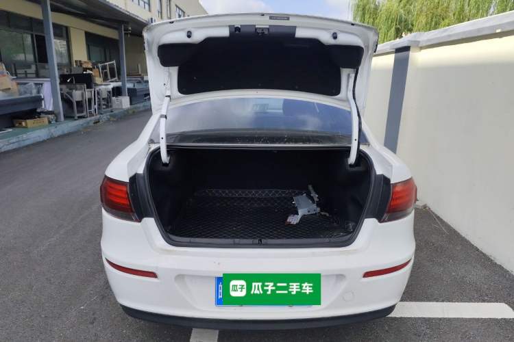 Used Qoros 3 2018 Sedan 1.6L Automatic Leading Model Trunk