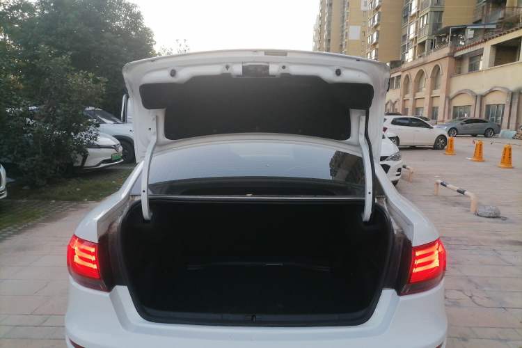 Used Qoros 3 2018 Sedan 1.6L Automatic Leading Model Trunk