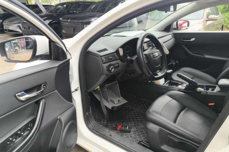 Used Qoros 3 2021 3S Sedan 1.5T CVT Leading Model Driver Seat