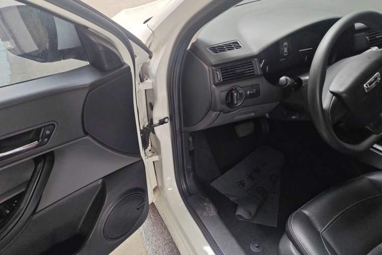 Used Qoros 3 2021 3S Sedan 1.5T CVT Leading Model Driver Seat