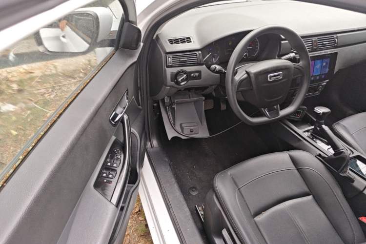 Used Qoros 3 2021 3S Sedan 1.5T CVT Leading Model Driver Seat
