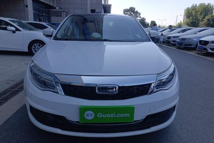 Used Qoros 3 2021 3S Sedan 1.5T CVT Leading Model Front