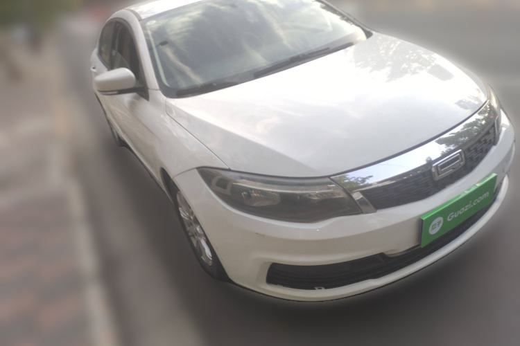 Used Qoros 3 2021 3S Sedan 1.5T CVT Leading Model Front Right 45 Deg
