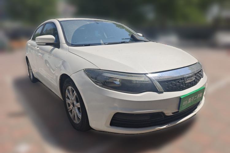 Used Qoros 3 2021 3S Sedan 1.5T CVT Leading Model Front Right 45 Deg