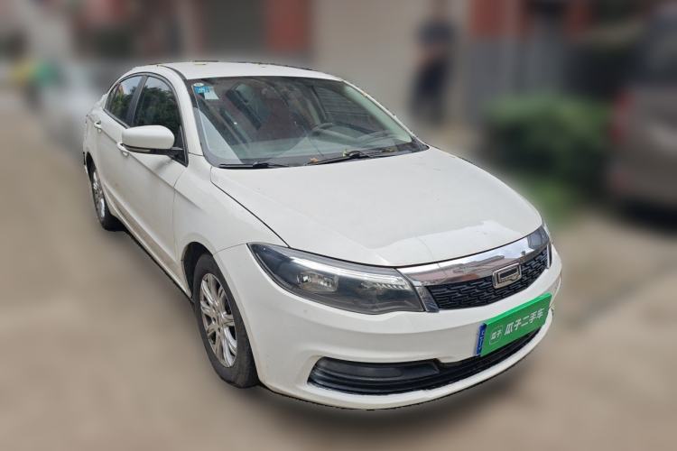 Used Qoros 3 2021 3S Sedan 1.5T CVT Leading Model Front Right 45 Deg