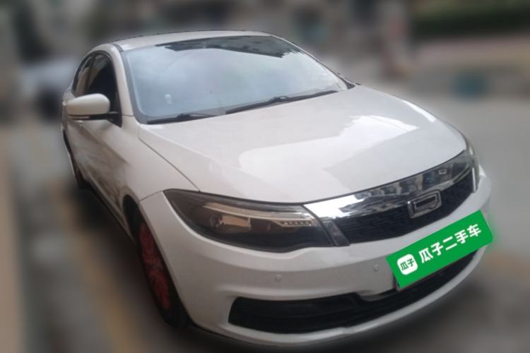 Used Qoros 3 2021 3S Sedan 1.5T CVT Leading Model Front Right 45 Deg