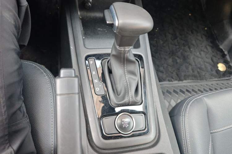 Used Qoros 3 2021 3S Sedan 1.5T CVT Leading Model Gear Lever