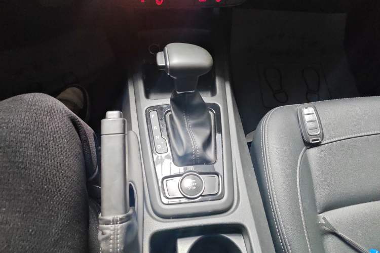 Used Qoros 3 2021 3S Sedan 1.5T CVT Leading Model Gear Lever