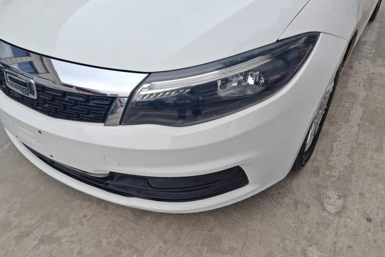 Used Qoros 3 2021 3S Sedan 1.5T CVT Leading Model Left Front Headlight