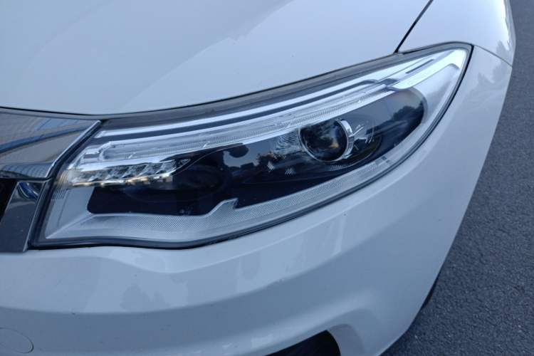 Used Qoros 3 2021 3S Sedan 1.5T CVT Leading Model Left Front Headlight