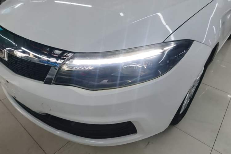 Used Qoros 3 2021 3S Sedan 1.5T CVT Leading Model Left Front Headlight
