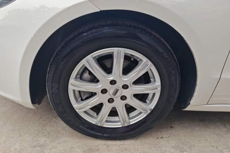 Used Qoros 3 2021 3S Sedan 1.5T CVT Leading Model Left Front Wheel Hub