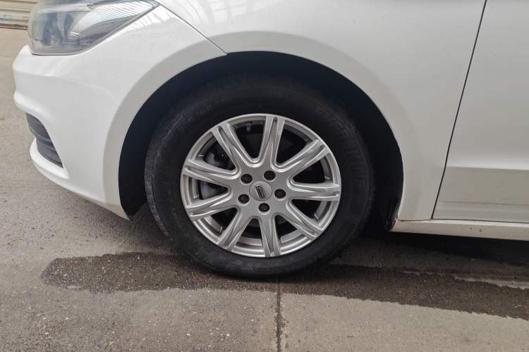 Used Qoros 3 2021 3S Sedan 1.5T CVT Leading Model Left Front Wheel Hub