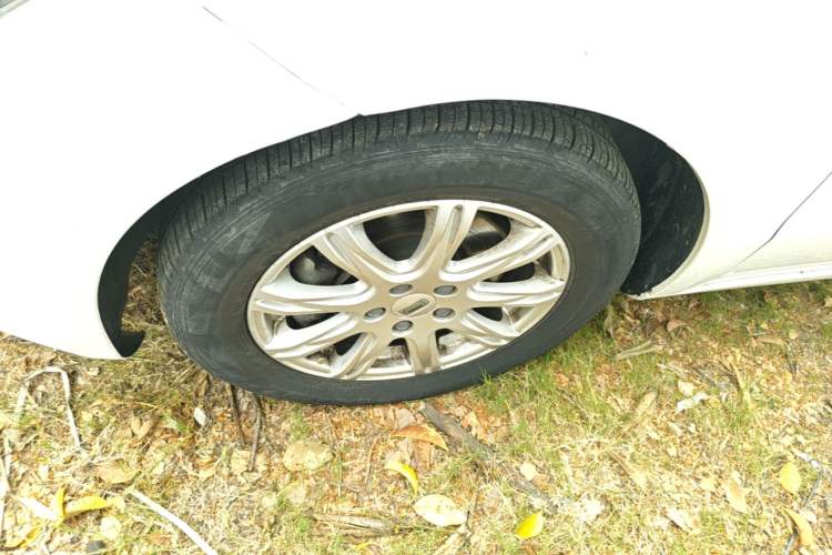 Used Qoros 3 2021 3S Sedan 1.5T CVT Leading Model Left Front Wheel Hub