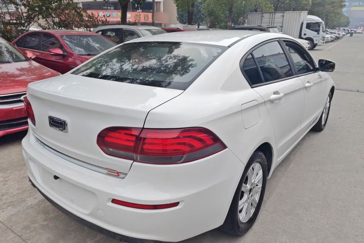 Used Qoros 3 2021 3S Sedan 1.5T CVT Leading Model Rear Right 45 Deg