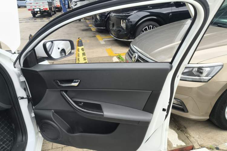 Used Qoros 3 2021 3S Sedan 1.5T CVT Leading Model Right Front Door Interior