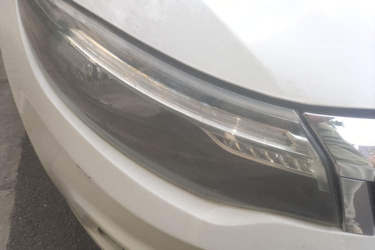 Used Qoros 3 2021 3S Sedan 1.5T CVT Leading Model Right Front Headlight