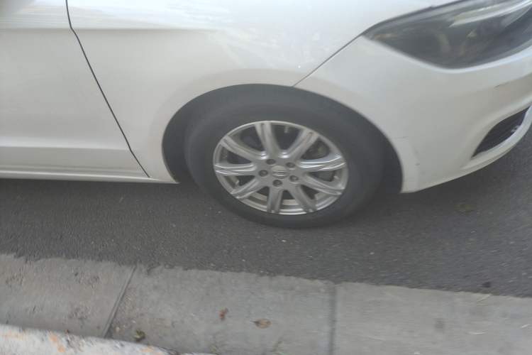 Used Qoros 3 2021 3S Sedan 1.5T CVT Leading Model Right Front Wheel Hub