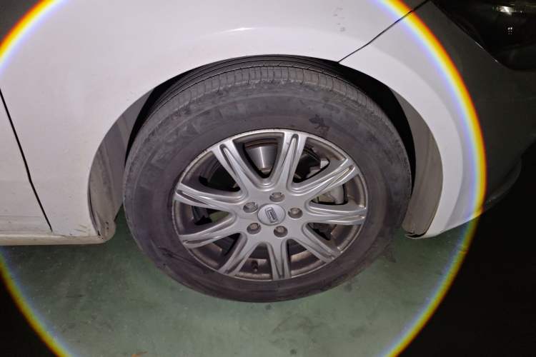 Used Qoros 3 2021 3S Sedan 1.5T CVT Leading Model Right Front Wheel Hub